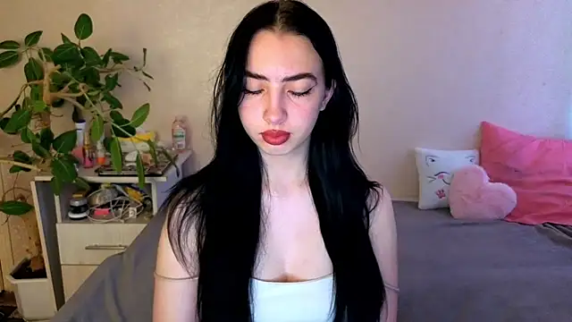 WildKittenX  online show from 06-21-26, 03:53