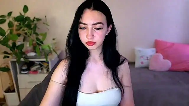 WildKittenX  online show from 07-02-26, 04:07