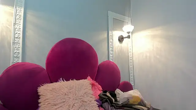 Bonniie 22 online show from 10-31-25, 01:45