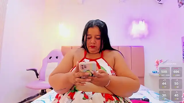 LunaaSweett online show from 12-05-25, 08:38