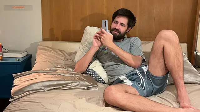 Snapshot of GunnarReed chatting on 10-01-25, 10:38 GunnarReed online show from 10-01-25, 10:38