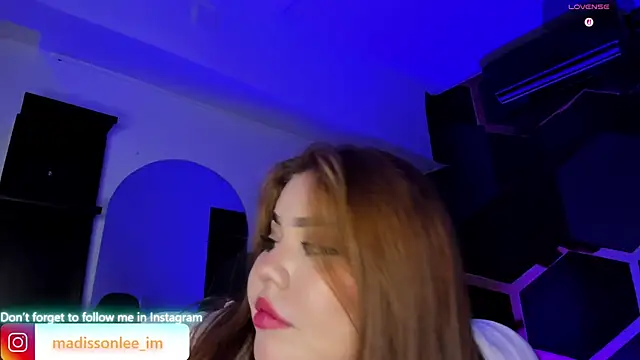 MadissonLee   online show from 06-26-26, 03:44