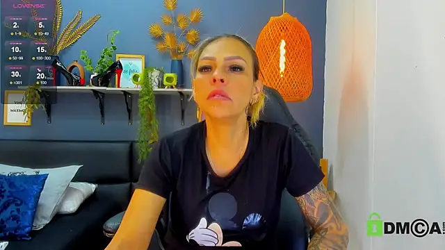 yessila parker online show from 04-19-26, 08:57