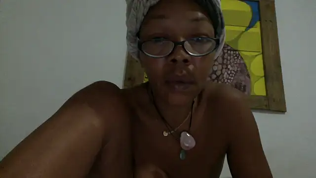 Ladyzee25 online show from 09-19-25, 02:46