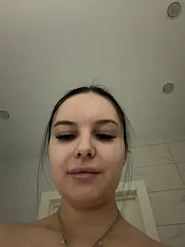 Miss Vic online show from 05-04-26, 04:36