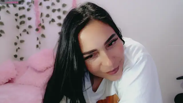 Snapshot of luna_lgomez_ chatting on 03-06-25, 02:29 luna lgomez  online show from 03-06-25, 02:29