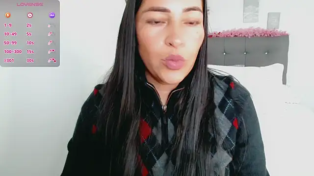 luna lgomez  online show from 01-16-26, 01:15