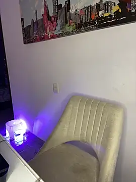 Snapshot of allison_wen chatting on 10-30-25, 12:45 allison wen online show from 10-30-25, 12:45