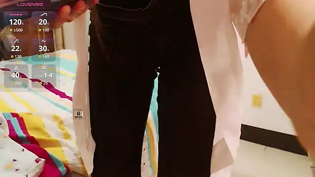 Iris-baby online show from 04-14-26, 12:16