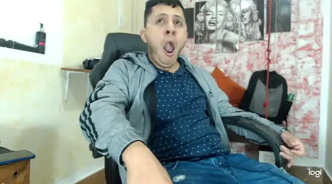 Emilianoveryhot online show from 03-17-25, 03:03