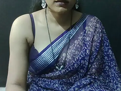 Snapshot of sugandha_bhabhi chatting on 10-11-25, 05:11 sugandha bhabhi online show from 10-11-25, 05:11