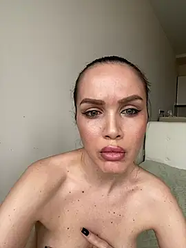 Snapshot of Beverly_Hilll chatting on 03-06-25, 12:41 Beverly Hilll online show from 03-06-25, 12:41