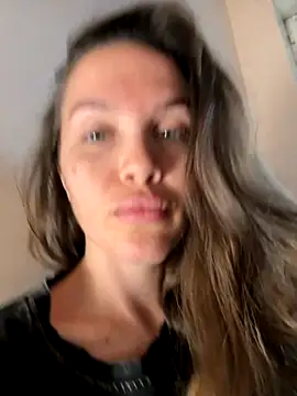 Snapshot of Beverly_Hilll chatting on 10-10-25, 12:37 Beverly Hilll online show from 10-10-25, 12:37