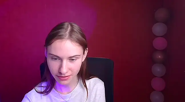 Fiona Night online show from 03-05-25, 03:18