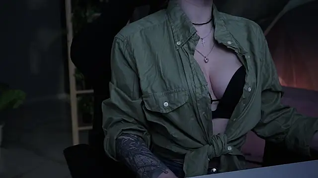 OliviaMcClean online show from 11-23-25, 05:40