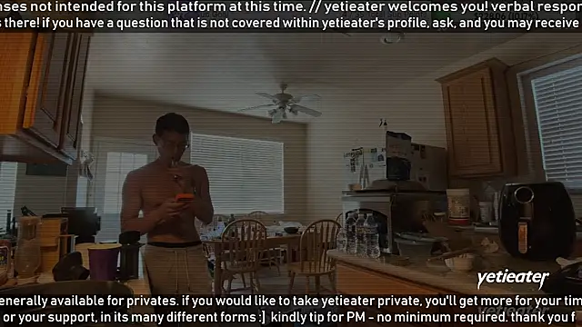 Snapshot of yetieater chatting on 04-28-26, 04:12 yetieater online show from 04-28-26, 04:12