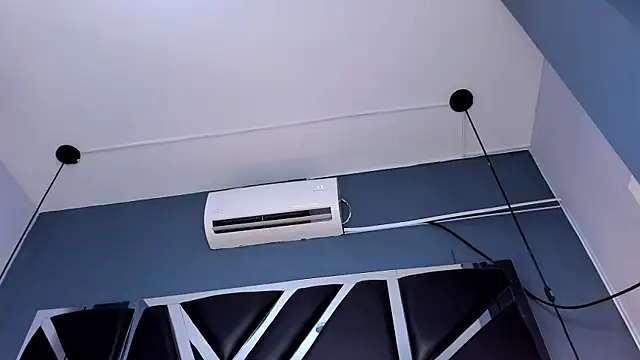 Melissa 23  online show from 12-14-25, 11:37