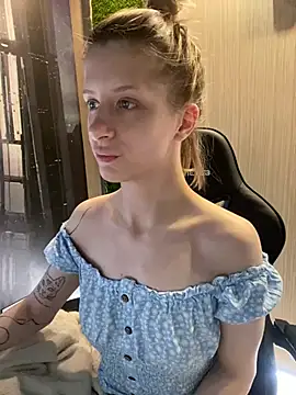 Snapshot of amorearte_m chatting on 03-14-25, 12:10 amorearte m online show from 03-14-25, 12:10