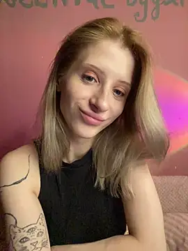 Snapshot of amorearte_m chatting on 12-04-25, 02:48 amorearte m online show from 12-04-25, 02:48