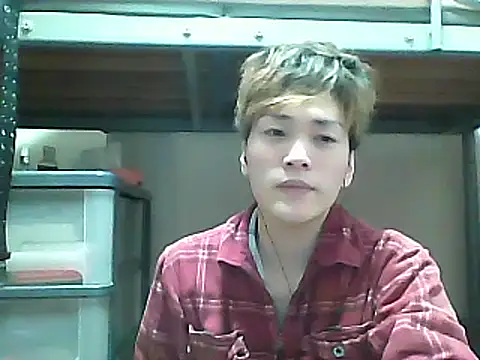Snapshot of mgnhiroyuki chatting on 03-11-25, 06:32 mgnhiroyuki online show from 03-11-25, 06:32