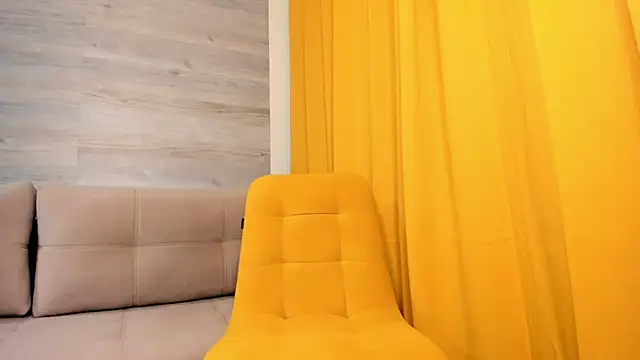 Snapshot of IreneHabibi chatting on 09-14-25, 08:57 IreneHabibi online show from 09-14-25, 08:57