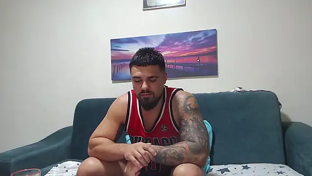 Tiberius hunk online show from 10-17-25, 06:16