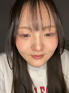 Snapshot of MinaKubo chatting on 04-15-26, 03:08 MinaKubo online show from 04-15-26, 03:08