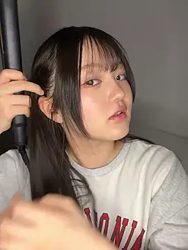 Snapshot of MinaKubo chatting on 04-17-26, 01:36 MinaKubo online show from 04-17-26, 01:36