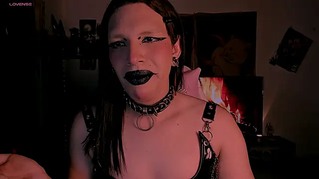 Loona s online show from 03-05-25, 04:13