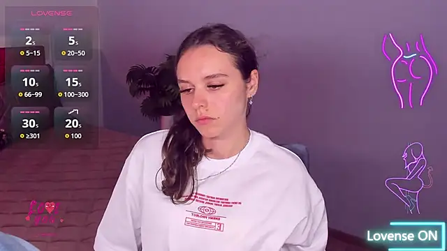 EmelyMason online show from 06-17-26, 09:34