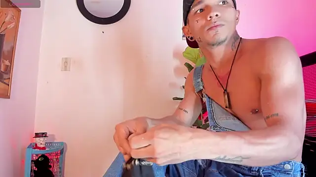 CRAZY-BOY99 online show from 05-08-26, 07:08