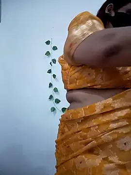 Snapshot of Neha-Bhabhi-Rasily chatting on 09-18-25, 05:04 Neha-Bhabhi-Rasily online show from 09-18-25, 05:04