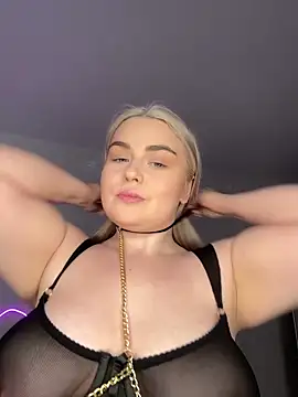 April Vancee online show from 03-08-25, 12:30