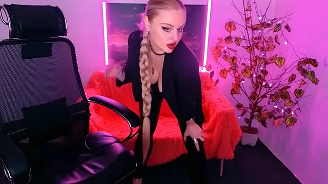 Miss Alice Silver online show from 11-21-25, 05:22