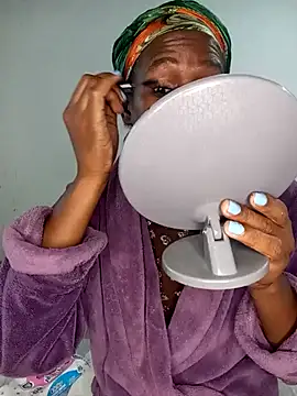 Missvixen81 online show from 04-20-26, 05:10