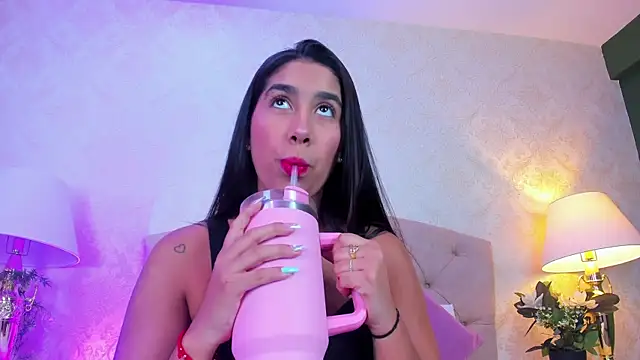 Mia Montess online show from 04-11-26, 02:54