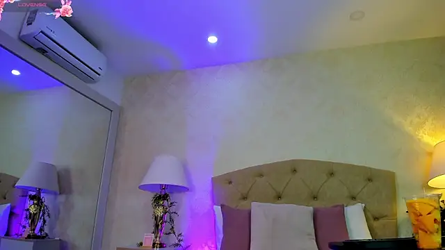 Mia Montess online show from 05-28-26, 12:46
