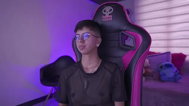 tommy blue online show from 03-11-25, 03:56