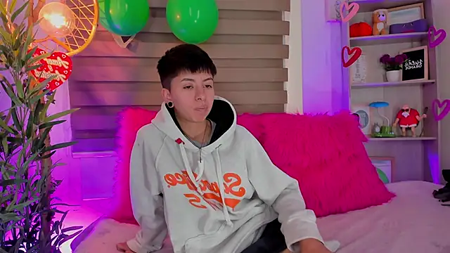 tommy blue online show from 03-22-25, 07:42