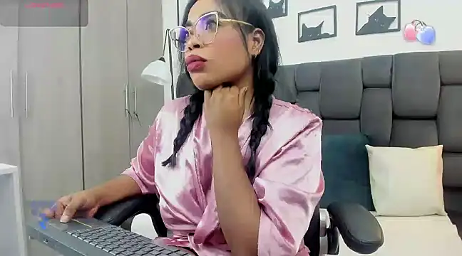 CandyMartinez  online show from 03-17-25, 08:40