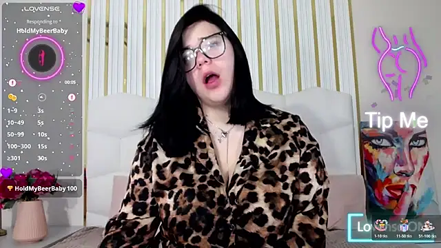 Snapshot of Eliss_Shyyo chatting on 10-19-25, 05:30 Eliss Shyyo online show from 10-19-25, 05:30