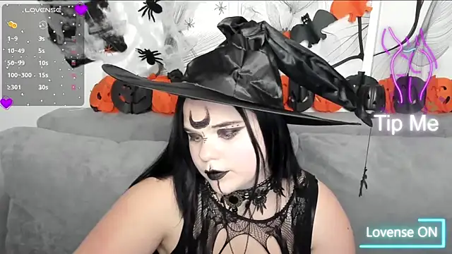 Snapshot of Eliss_Shyyo chatting on 10-31-25, 03:46 Eliss Shyyo online show from 10-31-25, 03:46