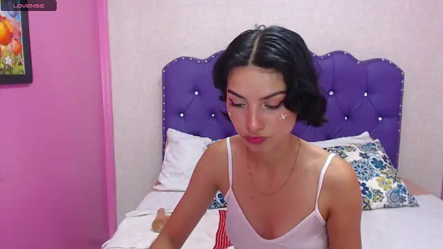 Emilly Copers online show from 03-10-25, 04:14