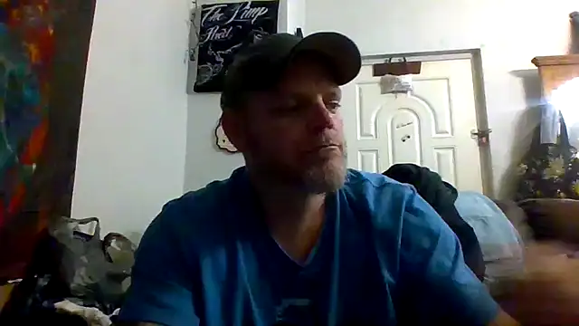 Snapshot of eatthatpussy420 chatting on 03-17-25, 06:21 eatthatpussy420 online show from 03-17-25, 06:21