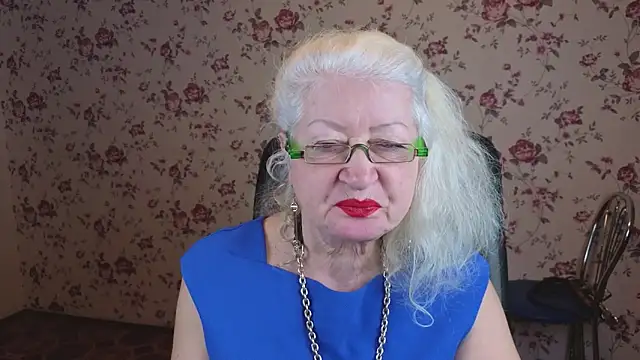 Maya Mayflower online show from 12-19-25, 04:08