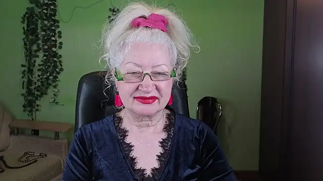 Maya Mayflower online show from 02-02-26, 03:05