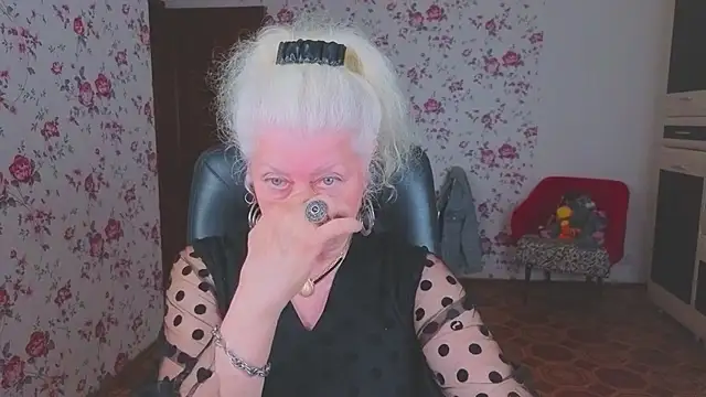 Snapshot of Maya_Mayflower chatting on 06-01-26, 03:41 Maya Mayflower online show from 06-01-26, 03:41