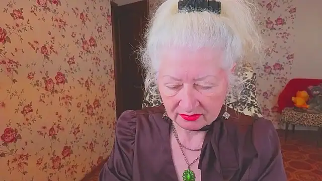 Snapshot of Maya_Mayflower chatting on 06-05-26, 03:35 Maya Mayflower online show from 06-05-26, 03:35