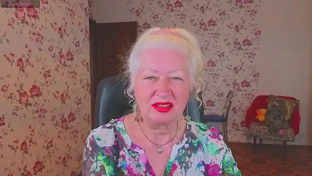 Snapshot of Maya_Mayflower chatting on 06-14-26, 03:19 Maya Mayflower online show from 06-14-26, 03:19