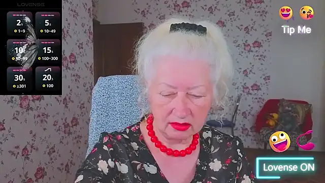 Snapshot of Maya_Mayflower chatting on 06-15-26, 03:20 Maya Mayflower online show from 06-15-26, 03:20